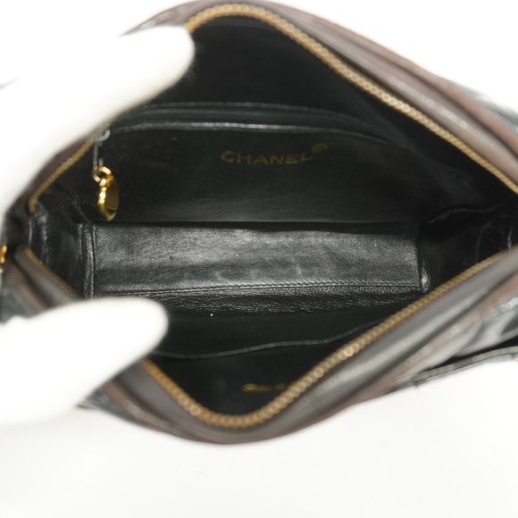 Chanel Chain Shoulder Patent Leather Black Gold Metal Fittings - Picture 4 of 9